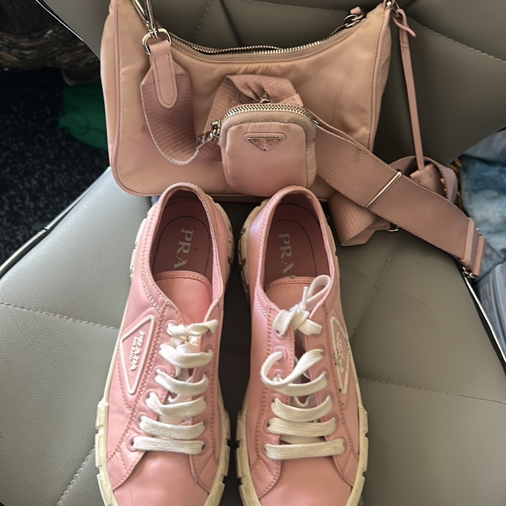 Pink - Picture 2 of 2